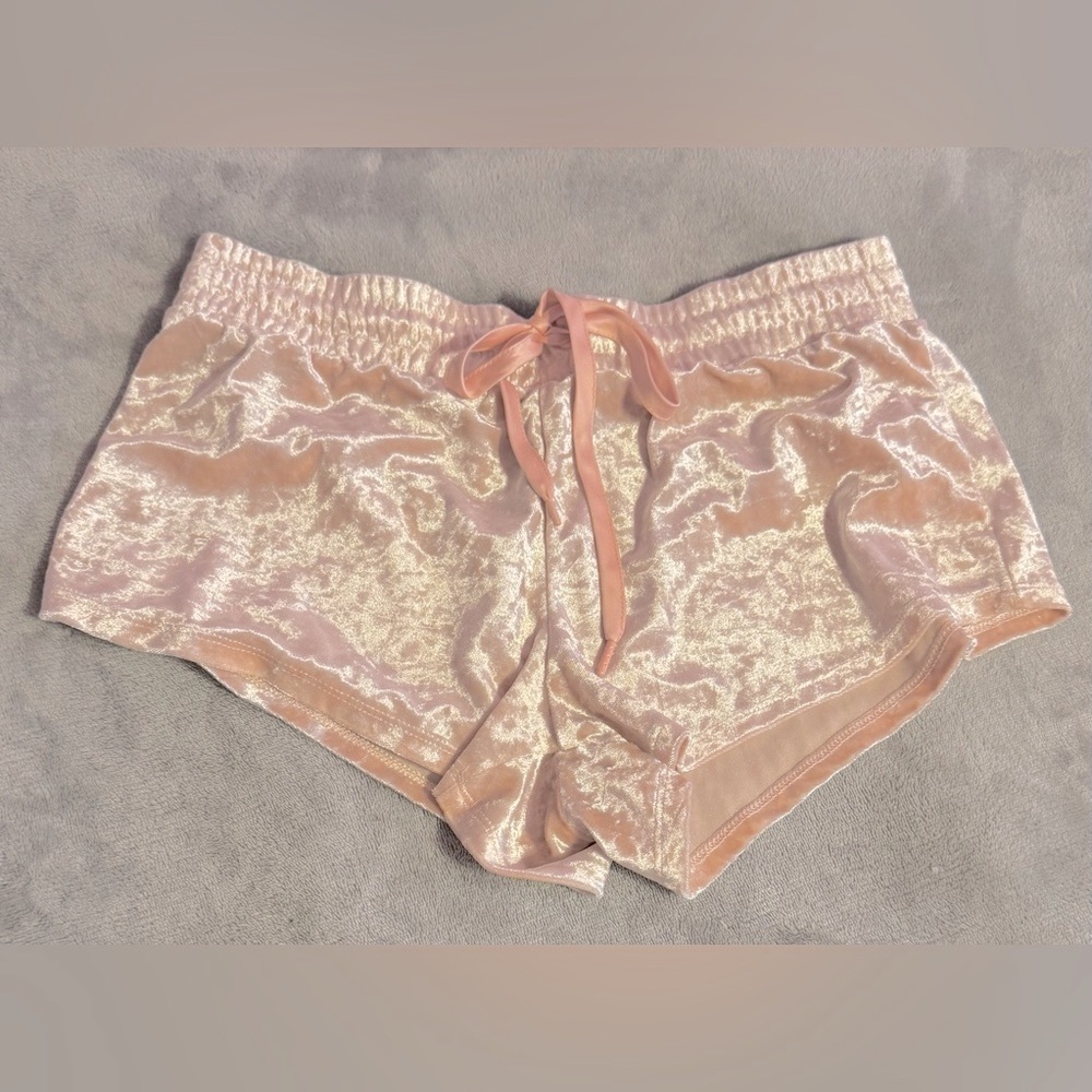 Xhilaration Pink Crushed Velvet Lounge Shorts – Women’s Small